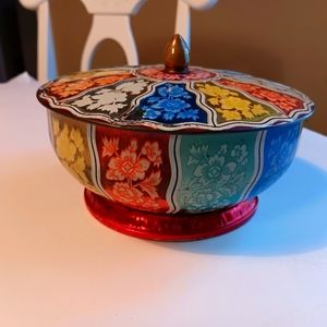 Vtg. Made in England Round Tin Container